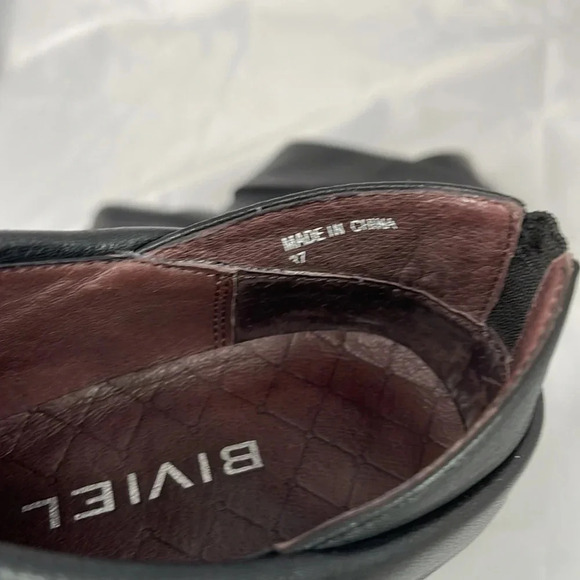 BIVIEL Wedge Booties Black Almond Toe Cuff Leather Textured Rubber Sole Size 37 - Picture 10 of 12